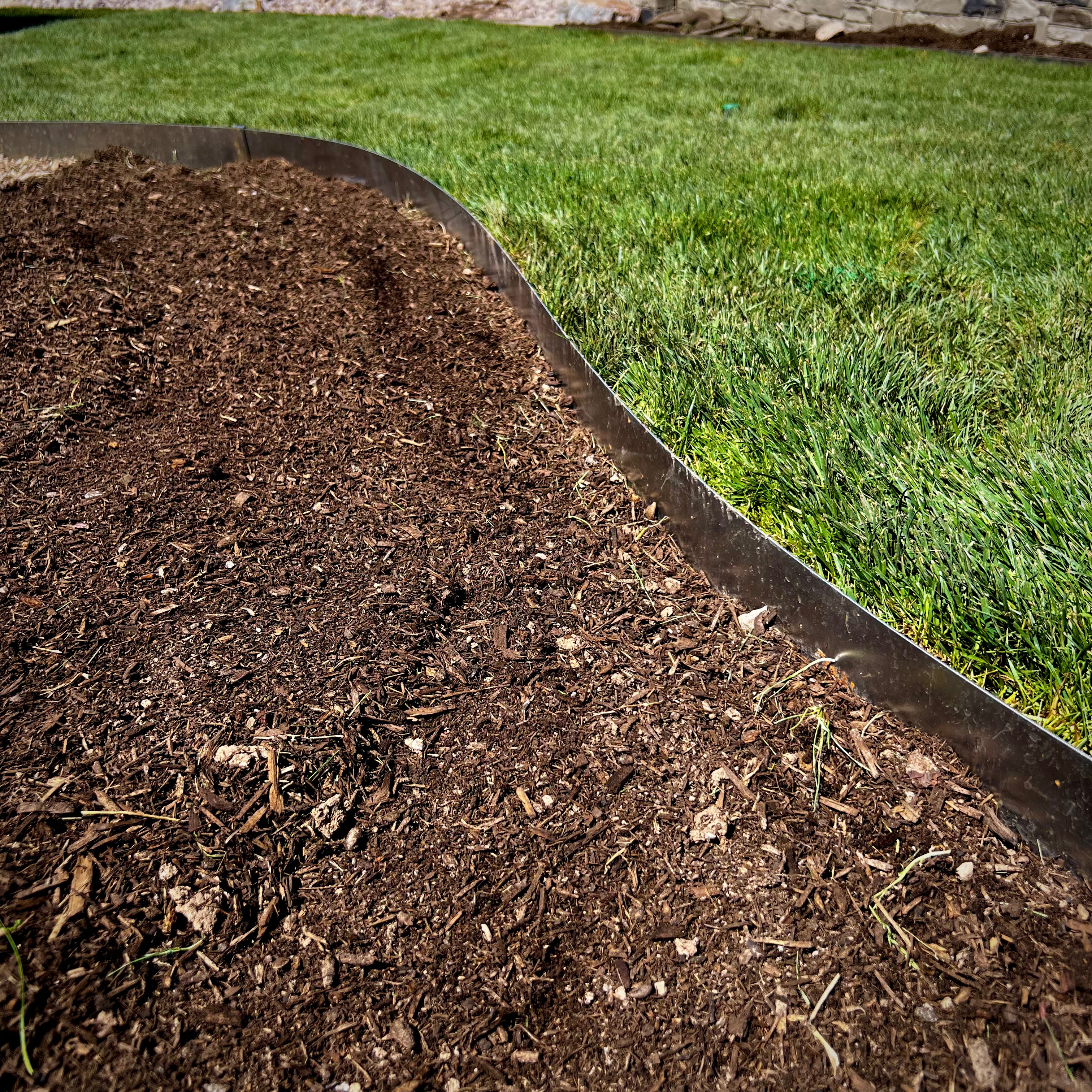 Showcase steel edging - 4 inch metal edging